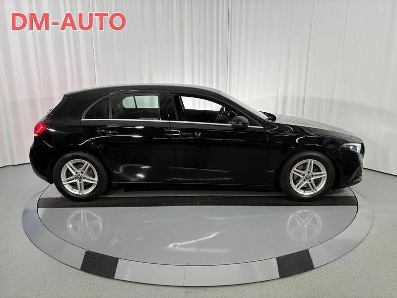Käytetty Mercedes A160 109 HP (80 kW) 2020 Musta Viistoperä
