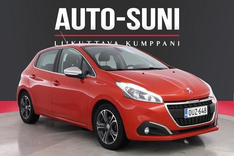 Käytetty Peugeot 208 Allure 110 HP (80 kW) 2015 Viistoperä