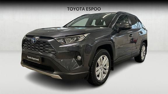 Käytetty Toyota RAV4 Active 176 HP (129 kW) 2021 Harmaa Katumaasturi