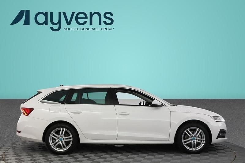 Käytetty Skoda Octavia Style 204 HP (150 kW) 2024 Valkoinen Farmari