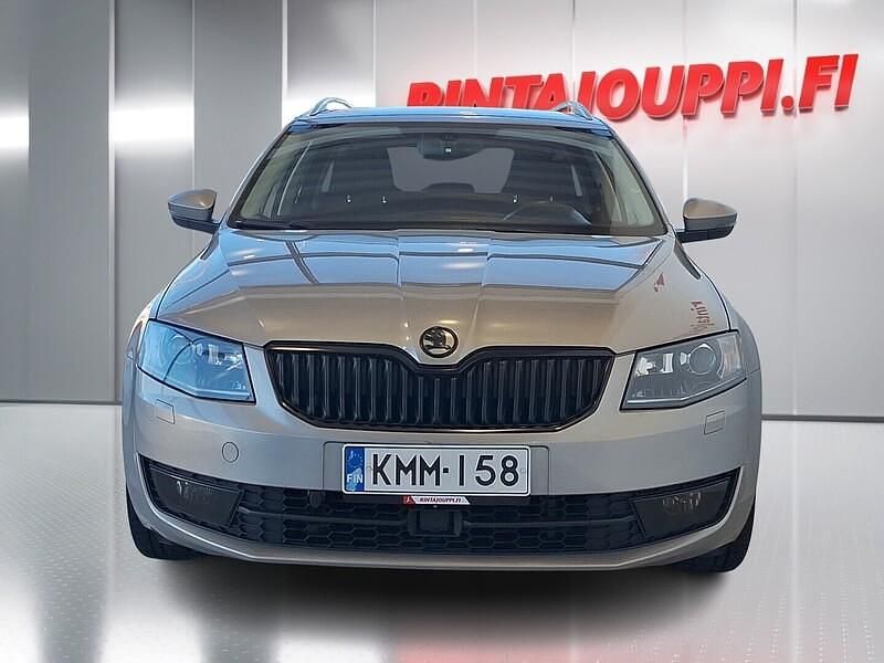 Käytetty Skoda Octavia Elegance 105 HP (77 kW) 2013 Ruskea Farmari