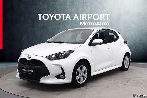 Käytetty Toyota Yaris Active 114 HP (83 kW) 2022 Valkoinen Viistoperä