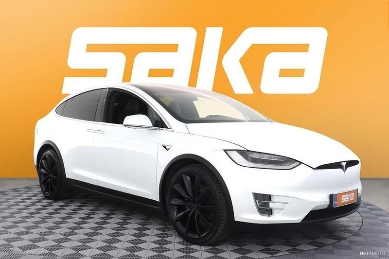 Valkoinen Käytetty 2021 Tesla Model X Long Range AWD Katumaasturi | 46 900 € (Perustarjous) - Kuva 1/3