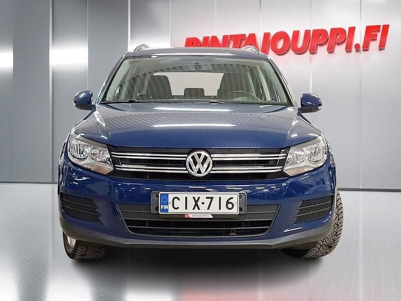 Käytetty VW Tiguan Trendline 140 HP (102 kW) 2012 Katumaasturi