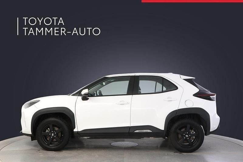 Käytetty Toyota Yaris Cross Business Edition 116 HP (85 kW) 2023 040 valkoinen Katumaasturi