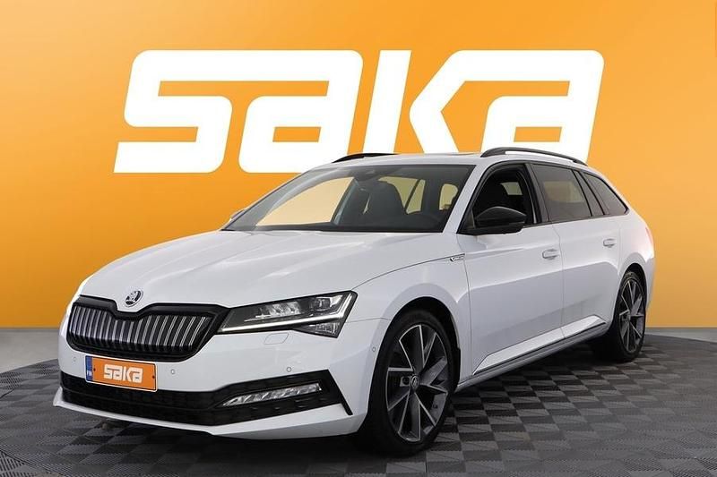 Käytetty Skoda Superb SportLine 218 HP (160 kW) 2022 Farmari