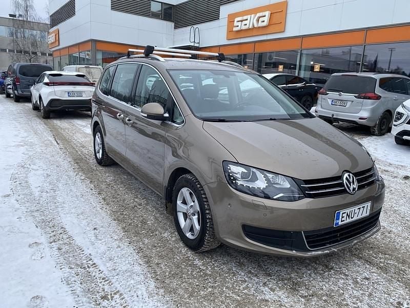 Käytetty VW Sharan Comfortline 150 HP (110 kW) 2016 Tila-auto