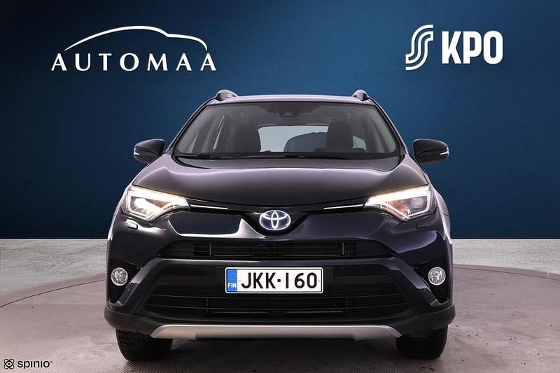 Käytetty Toyota RAV4 Hybrid Active 155 HP (114 kW) 2017 Sininen Katumaasturi