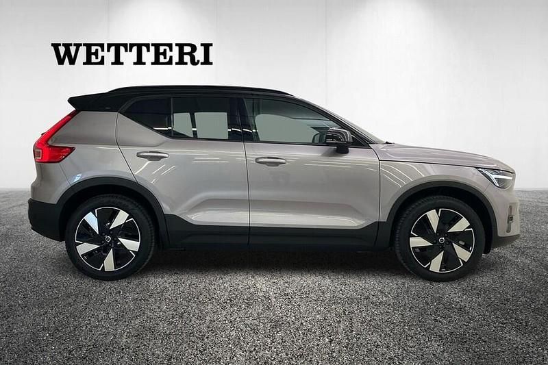 Käytetty Volvo EX40 Plus 185 kW (252 HP) 2025 Hopea Katumaasturi