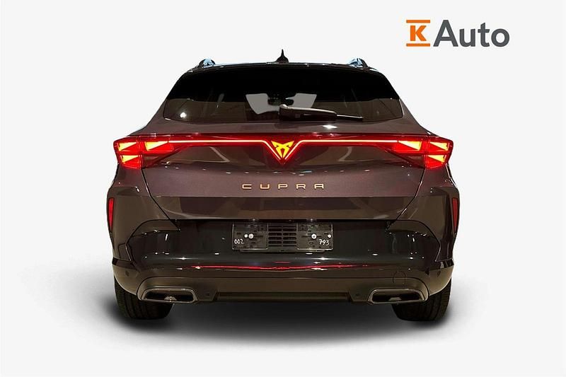 Uusi Cupra Formentor 148 HP (108 kW) 2026 Harmaa Katumaasturi