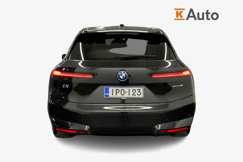 Käytetty BMW iX Comfort Edition 236 kW (322 HP) 2022 Musta Katumaasturi
