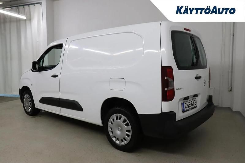 Käytetty Opel Combo Enjoy 139 HP (102 kW) 2020 Valkoinen Tila-auto