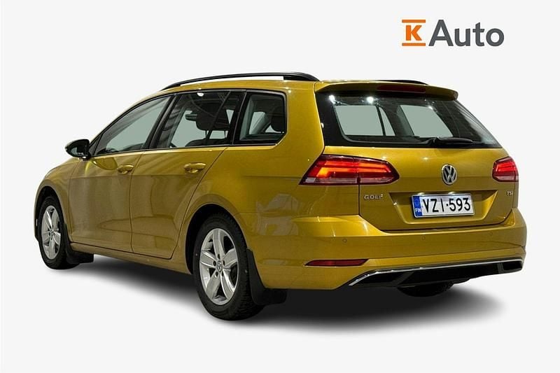 Käytetty VW Golf VII Comfortline 110 HP (80 kW) 2017 Keltainen Farmari