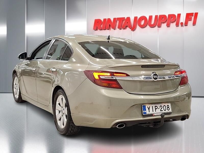 Käytetty Opel Insignia OPC 170 HP (125 kW) 2015 Ruskea Sedan