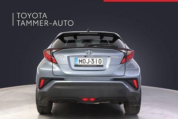 Käytetty Toyota C-HR Edition 122 HP (89 kW) 2022 Harmaa Katumaasturi
