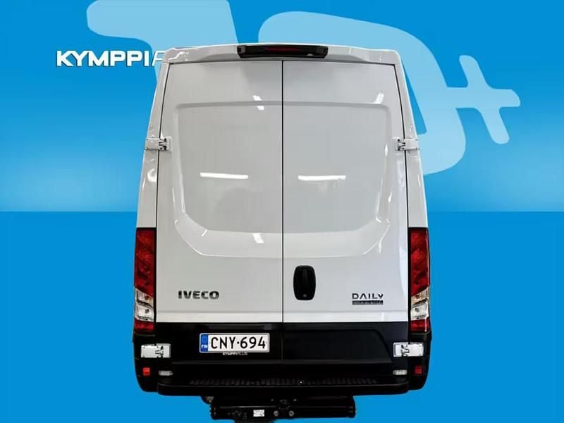 Käytetty Iveco Daily 179 HP (131 kW) 2019