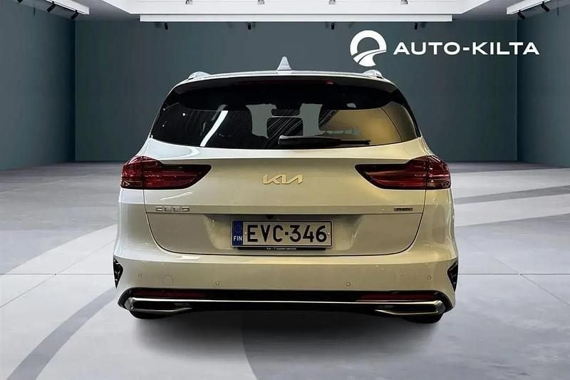 Käytetty Kia Ceed Sportswagon Premium 140 HP (102 kW) 2025 Valkoinen Farmari