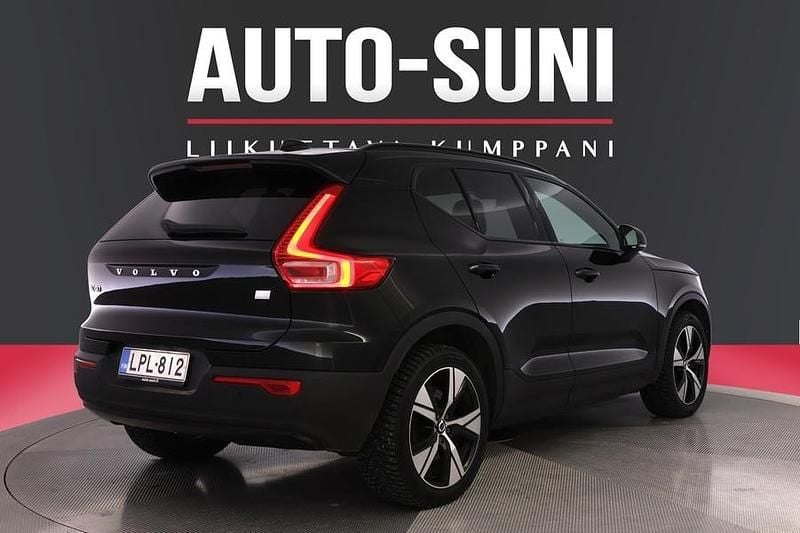 Käytetty Volvo XC40 R-Design 300 kW (408 HP) 2020 Musta Katumaasturi