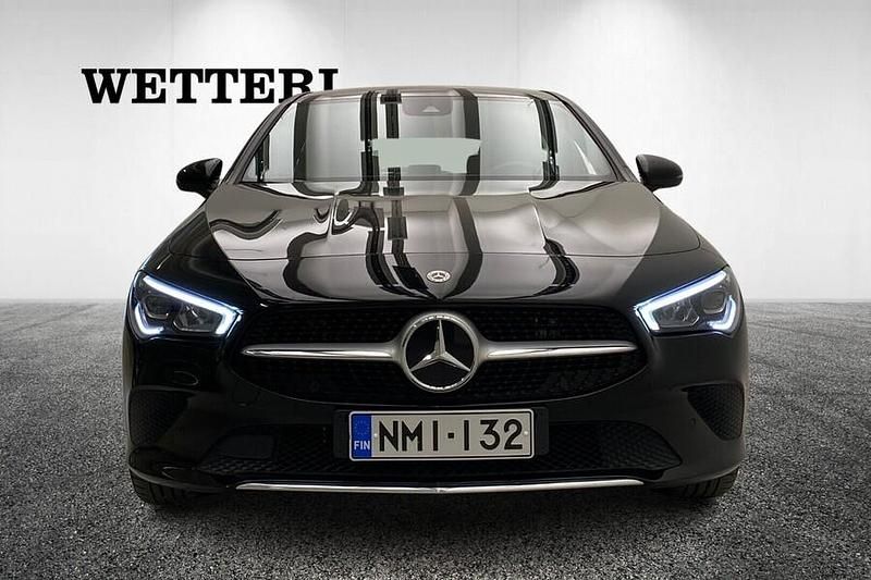 Käytetty Mercedes CLA250e Business 160 HP (117 kW) 2022 Musta Sedan