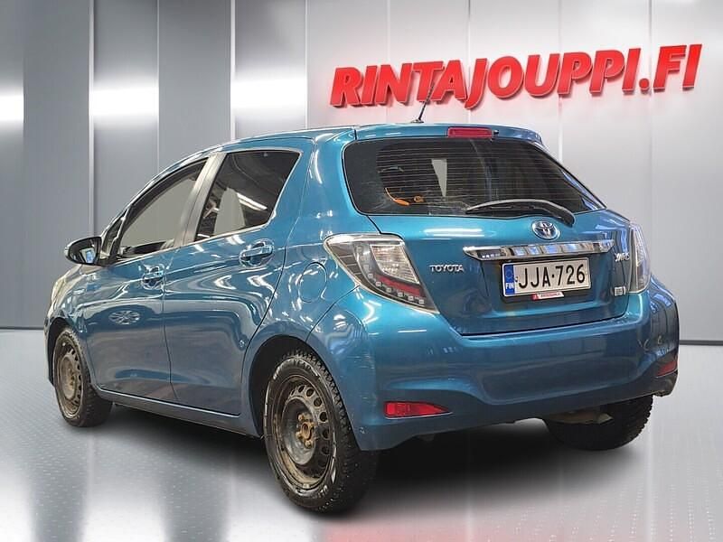 Käytetty Toyota Yaris Hybrid Active 75 HP (55 kW) 2014 Viistoperä