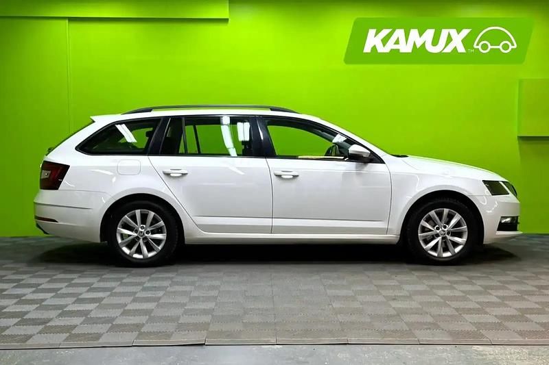 Käytetty Skoda Octavia Ambition 150 HP (110 kW) 2018 Valkoinen Farmari
