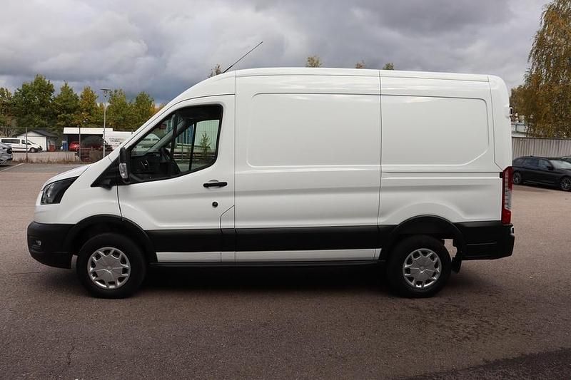 Käytetty Ford E-Transit Trend 135 kW (184 HP) 2023 Valkoinen Van