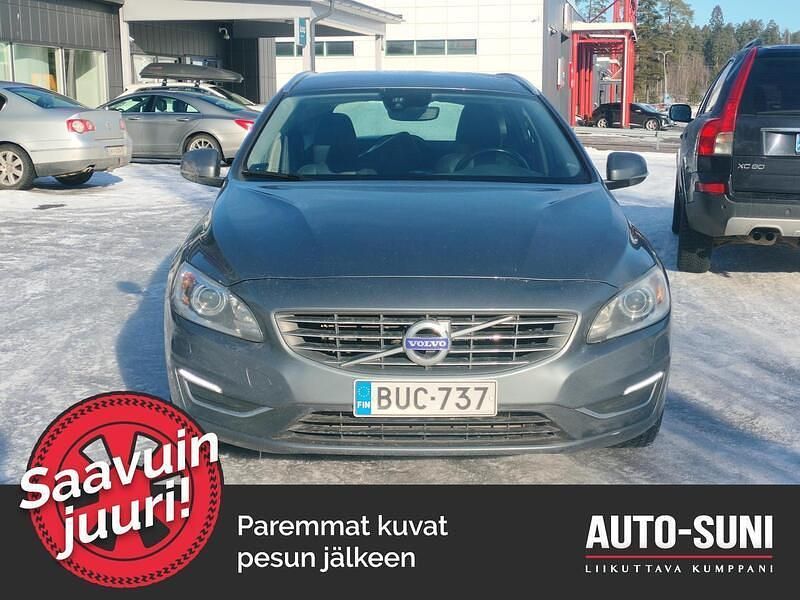 Käytetty Volvo V60 Business Edition 190 HP (139 kW) 2017 Farmari