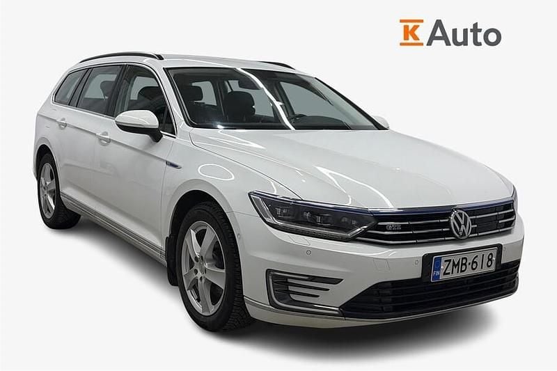 Valkoinen Käytetty 2018 VW Passat GTE Farmari | 13 790 € (Hyvä tarjous) - Kuva 1/3