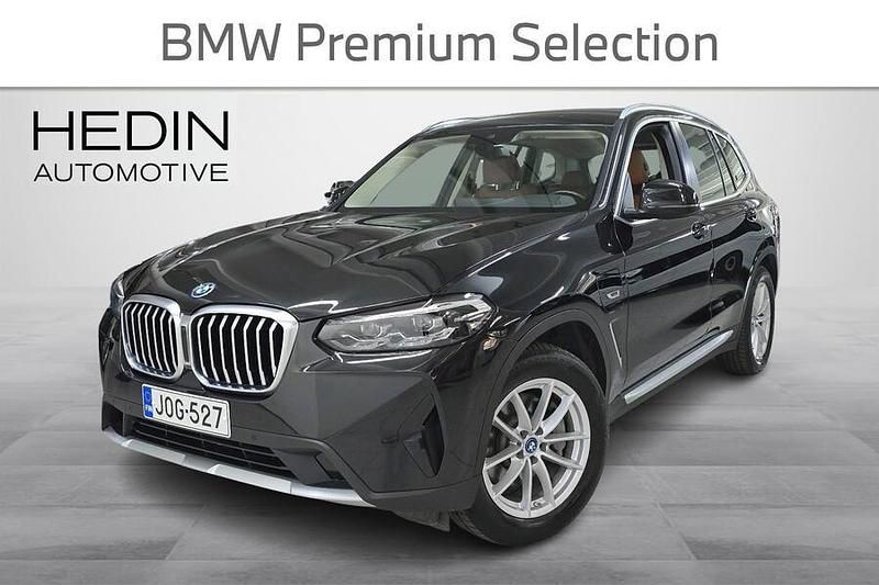 Musta Käytetty 2022 BMW X3 Katumaasturi | 35 500 € (Hyvä tarjous) - Kuva 1/3