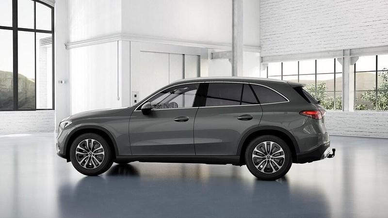 Käytetty Mercedes GLC220 197 HP (144 kW) 2023 Harmaa Katumaasturi