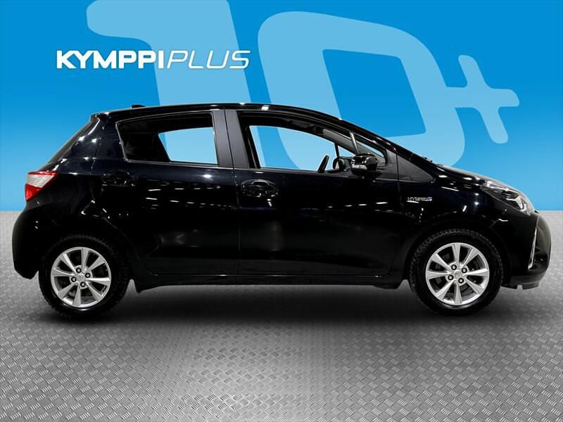Käytetty Toyota Yaris Hybrid Active 101 HP (74 kW) 2018 Viistoperä