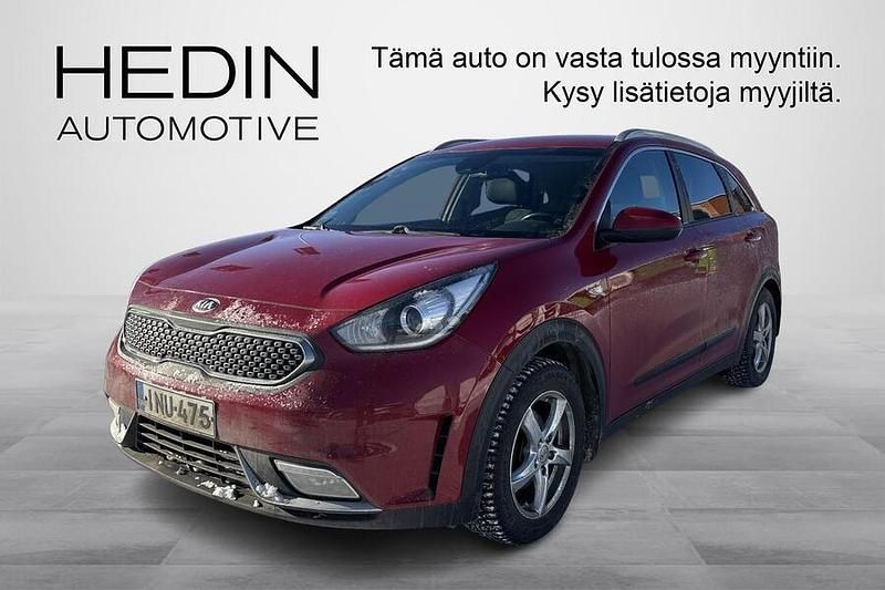 Käytetty Kia Niro LX 105 HP (77 kW) 2017 Punainen Katumaasturi