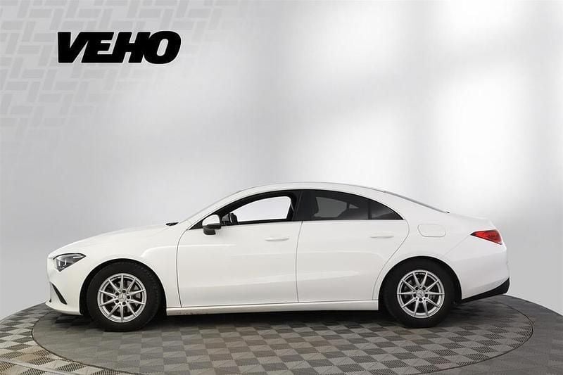 Käytetty Mercedes A180 Business 136 HP (100 kW) 2020 Valkoinen Coupe - kaksiovinen