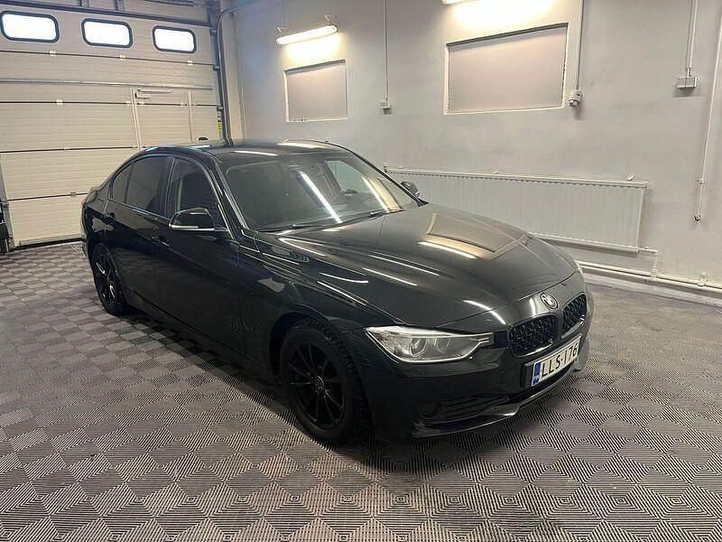 Käytetty BMW 318 143 HP (105 kW) 2012 Sedan
