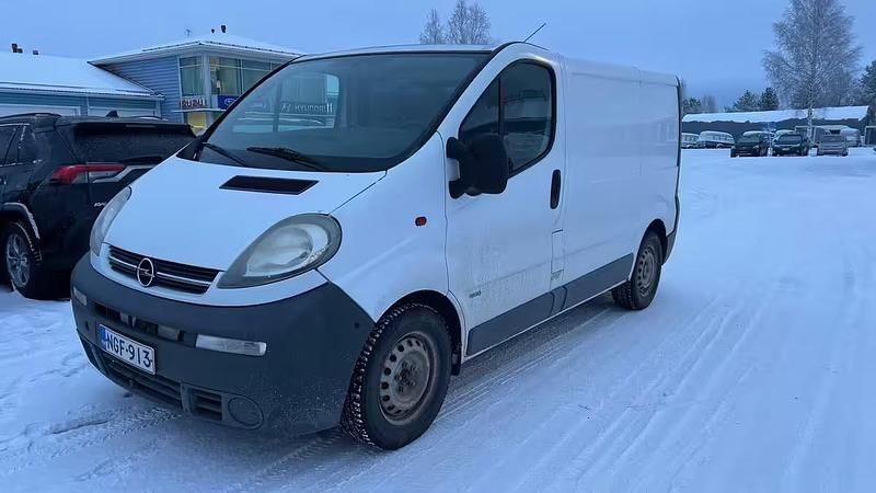 Käytetty Opel Vivaro 135 HP (99 kW) 2005 Valkoinen Tila-auto