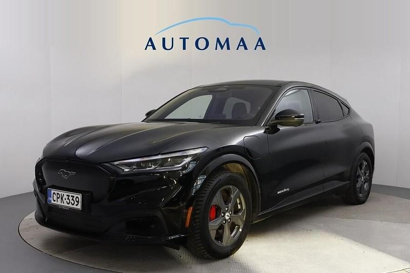 Musta Käytetty 2021 Ford Mustang Mach-E S Katumaasturi | 29 780 € (Perustarjous) - Kuva 1/4