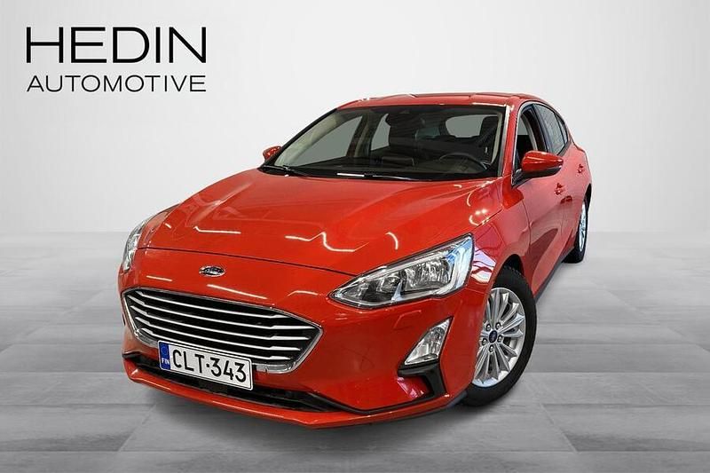 Punainen Käytetty 2018 Ford Focus Trend Viistoperä | 10 900 € (Perustarjous) - Kuva 1/3