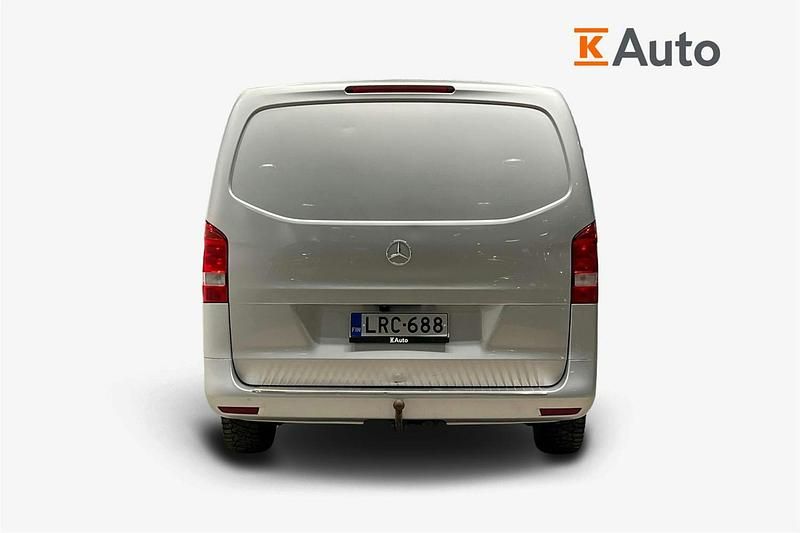 Käytetty Mercedes Vito Edition 136 HP (100 kW) 2022 Harmaa Van
