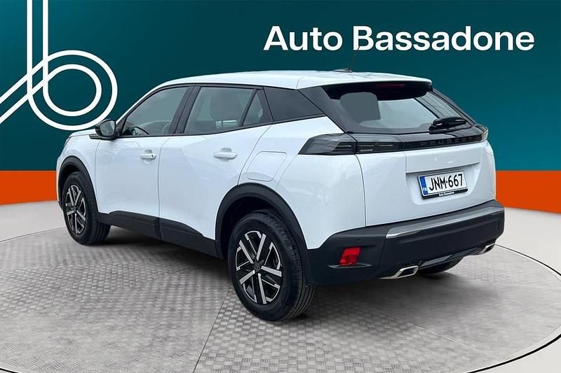 Käytetty Peugeot 2008 Active 131 HP (96 kW) 2024 Katumaasturi
