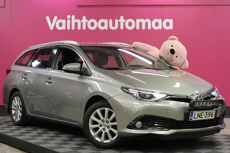 Käytetty Toyota Auris Touring Sports Active 116 HP (85 kW) 2016 Farmari