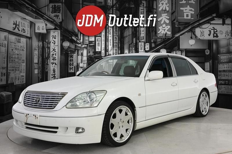 Käytetty Toyota Celsior 294 HP (216 kW) 2001 Sedan