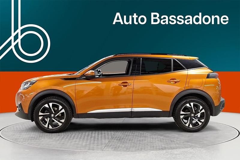 Käytetty Peugeot 2008 Allure 131 HP (96 kW) 2021 Katumaasturi
