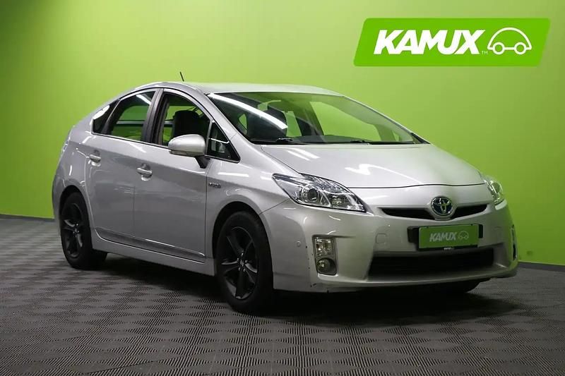 Hopea / harmaa Käytetty 2010 Toyota Prius Sol Sedan | 9 900 € (Perustarjous) - Kuva 1/4