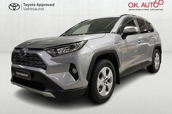 Käytetty Toyota RAV4 Active 176 HP (129 kW) 2022 Hopea Katumaasturi