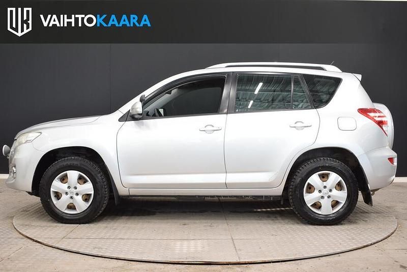 Käytetty Toyota RAV4 150 HP (110 kW) 2011 Katumaasturi