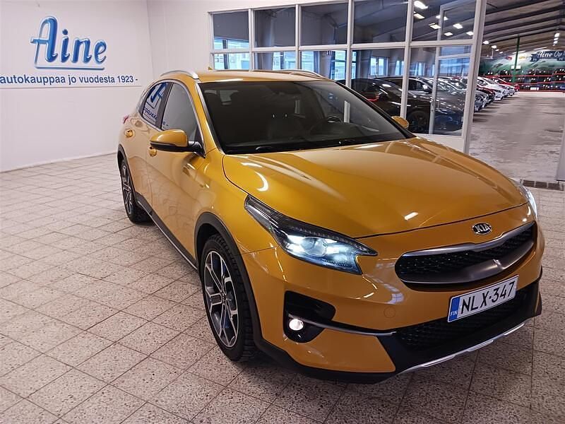 Käytetty Kia XCeed EX 120 HP (88 kW) 2020 Keltainen Katumaasturi