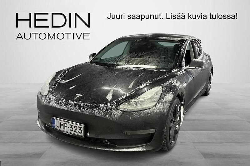 Käytetty Tesla Model 3 339 kW (462 HP) 2019 Musta Sedan