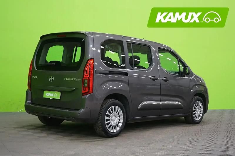 Käytetty Toyota Proace Verso Active 131 HP (96 kW) 2021 Hopea / harmaa Farmari