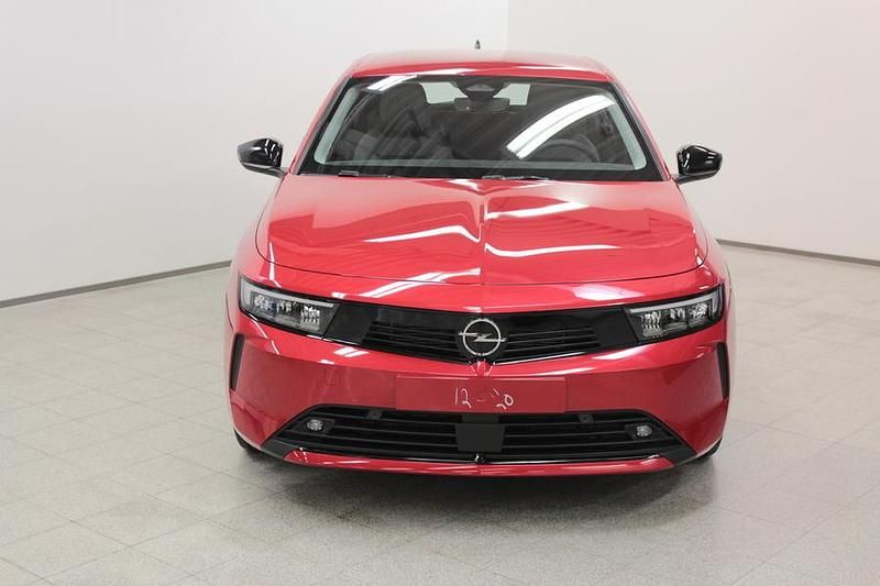 Käytetty Opel Astra Innovation 180 HP (132 kW) 2023 Viistoperä