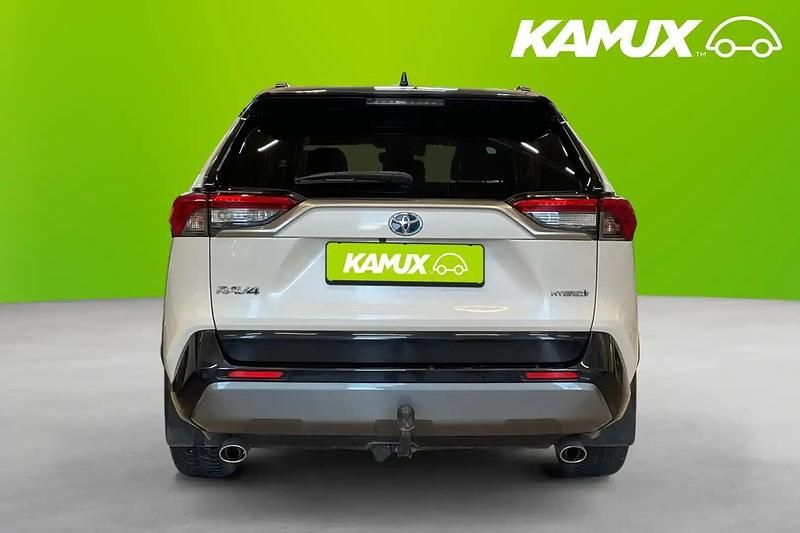 Käytetty Toyota RAV4 Hybrid Style 222 HP (163 kW) 2020 Valkoinen Katumaasturi